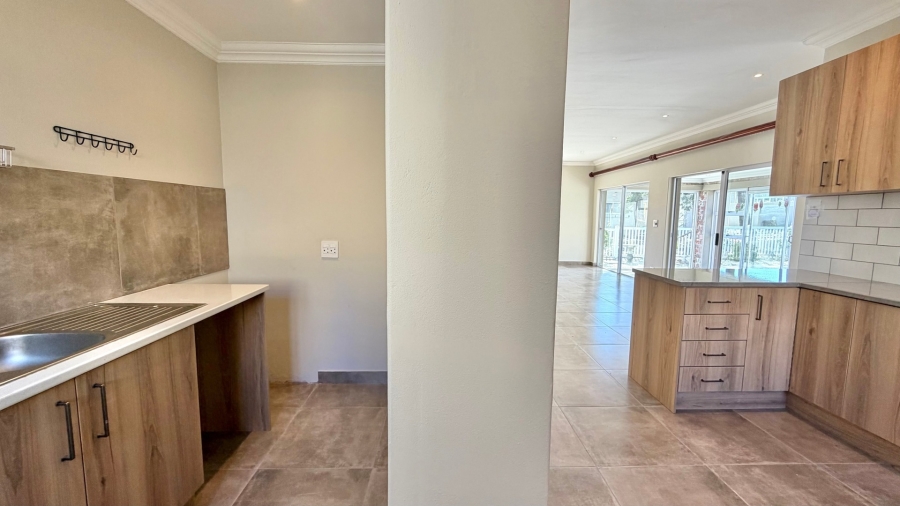 2 Bedroom Property for Sale in Somerset Lakes Western Cape